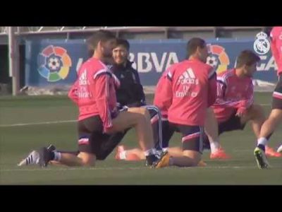 odegaard complet su primer entrenamiento como futbolista del club blanco. youtube 1422615340nk48g