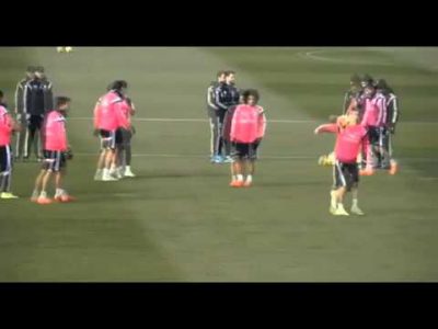 cristiano ronaldo benzema amp coentro play header keepy ups during rondos at madrid training y 1423299561kn8g4