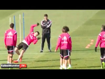 epic fail graciosa cada de gareth bale en el entrenamiento del real madrid 2015 youtube 1424631659gnk84