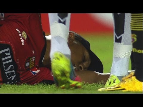 maximo banguera fake faint to avoid red card youtube 14262319504gkn8