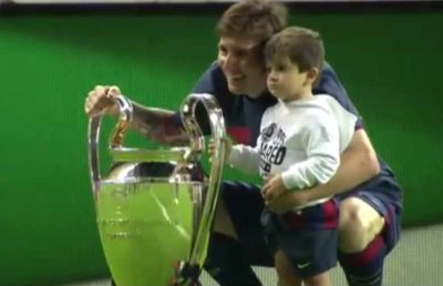 Thiago Messi y Leo celebrando en la final de la UEFA Champions League