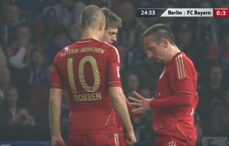 Retro: Keď hráči Bayernu ukázali Neymarovi s Cavanim ako sa podeliť o priame kopy 1 ribery kroos