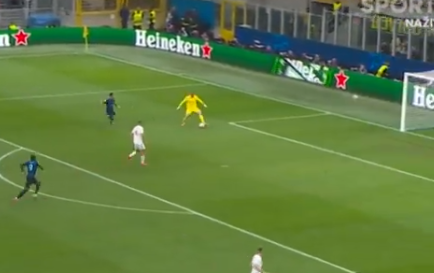 Video: Neskutočná chyba českého brankára Slavie Praha proti Interu v Lige majstrov 1 jindrich stanek