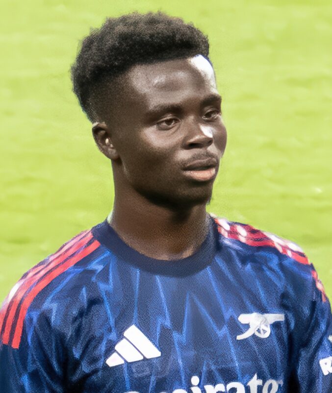 Arsenal sa obáva o Saku. Zranil sa bez kontaktu v Mníchove 1 Bukayo Saka v drese Arsenalu počas zápasu